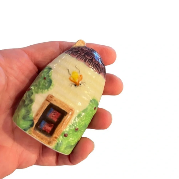 Vintage Beehive Salt Pepper Shakers Japan 1950s - Picture 5 of 11